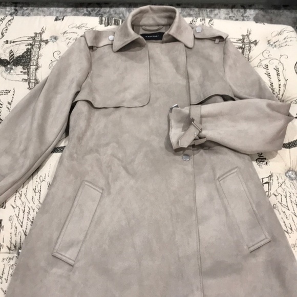 T Tahari Mel Faux Suede Trench Coat - Picture 10 of 13